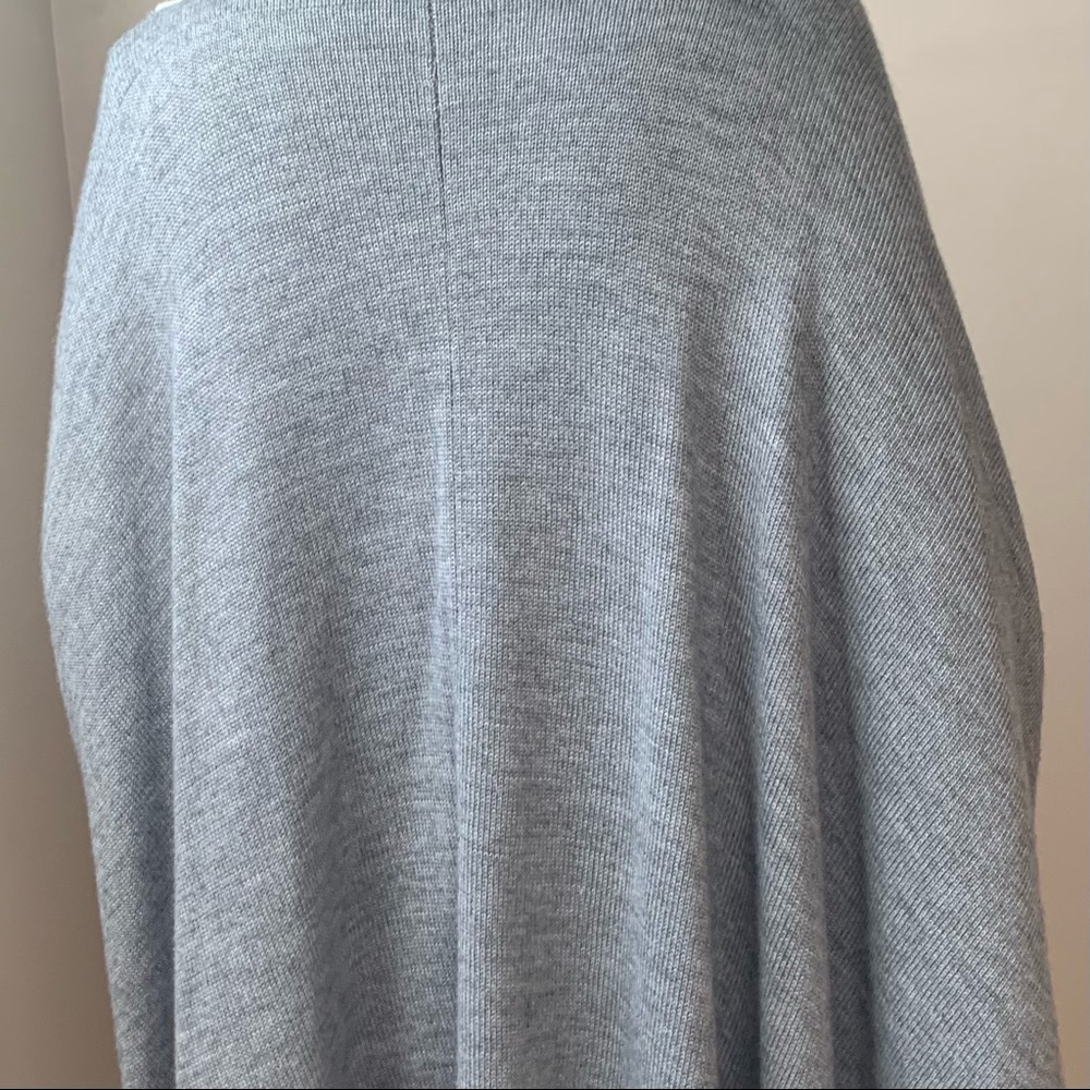 Women’s Wool Blend Chunky Knit Poncho Turtleneck Cream Grey One Size - Picture 9 of 15